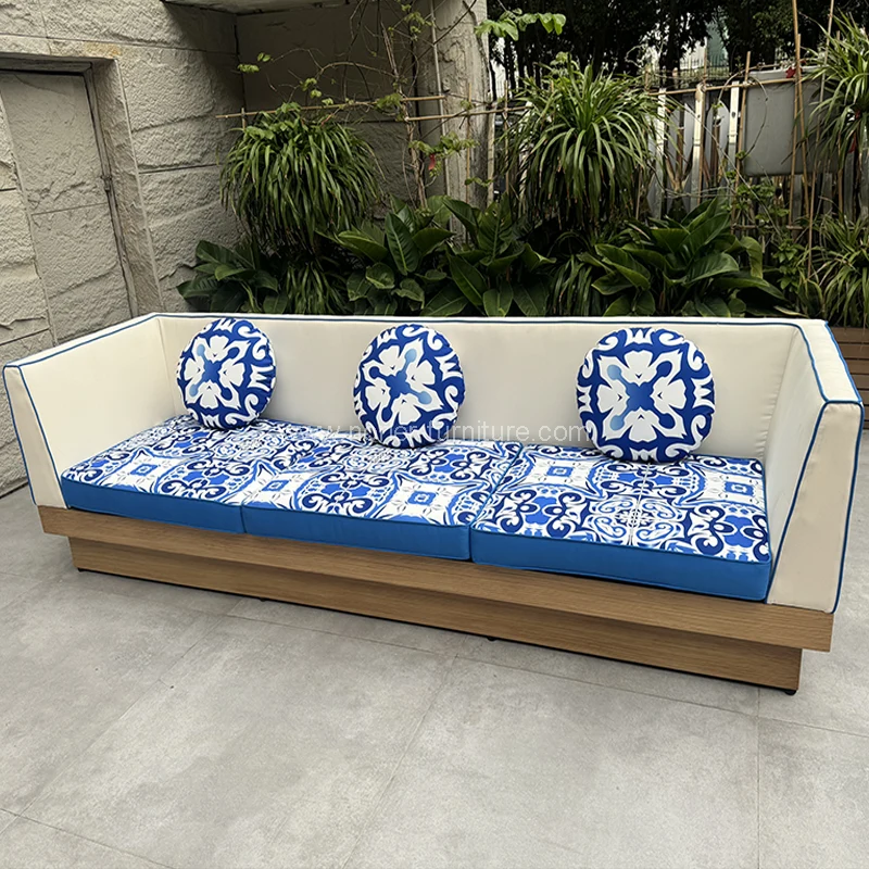 Moderni lauko aliuminio rėmo šepetėlis medienos grūdų sofa
